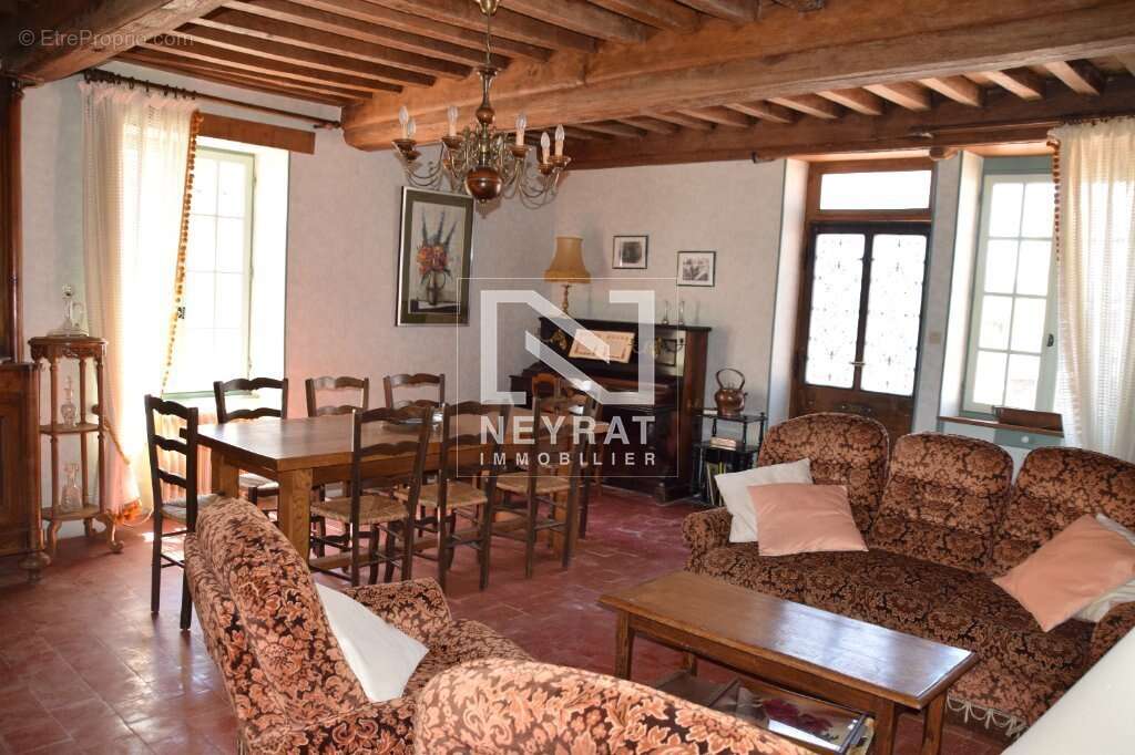 7 kms d'Arnay-le-Duc, Maison en pierre 3 chambres sur 2600m² - photo 7