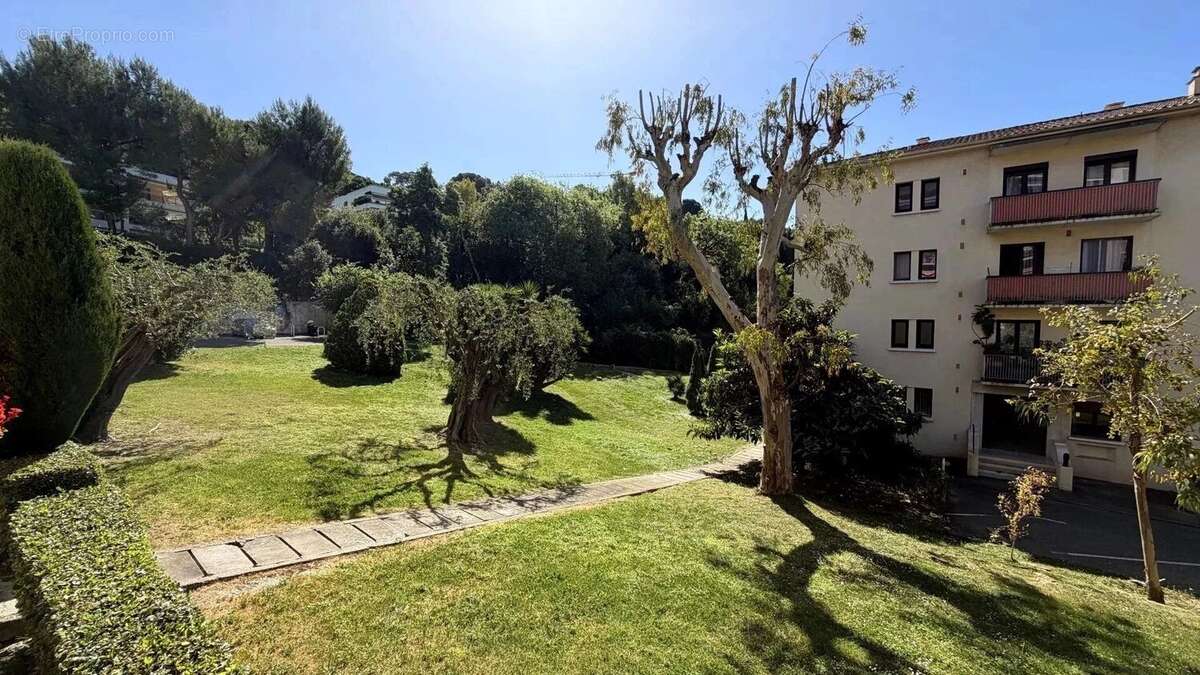 Appartement à LE CANNET