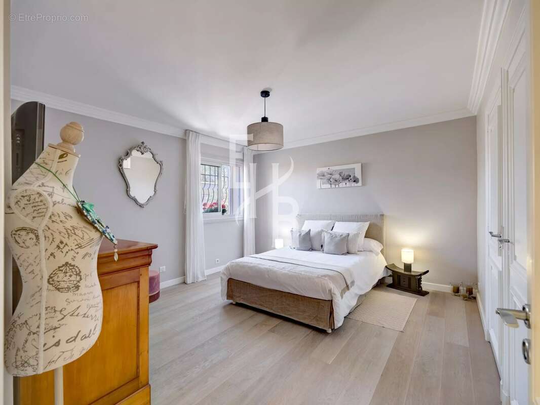 Maison à MOUGINS