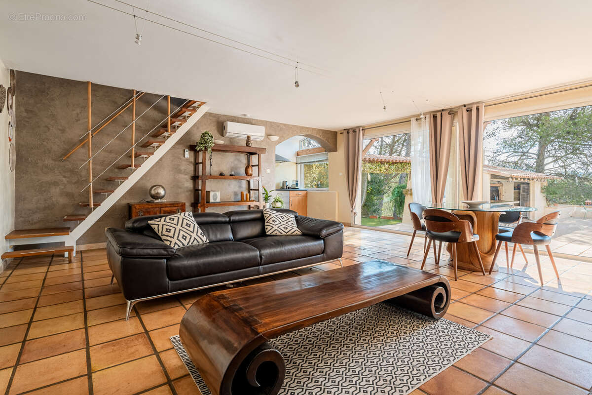 Maison à LA BOUILLADISSE