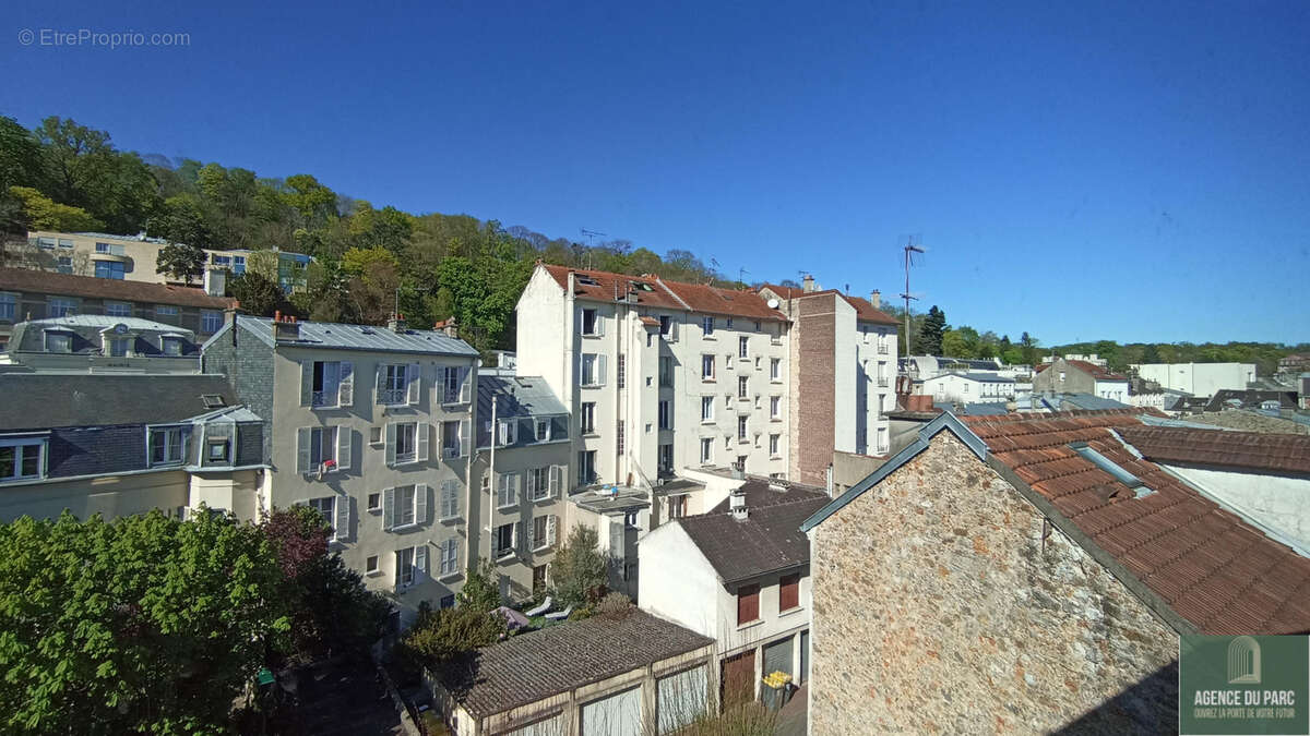 Appartement à VILLE-D'AVRAY