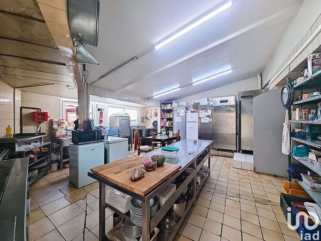 Photo 8 - Commerce à CHEVRY-COSSIGNY