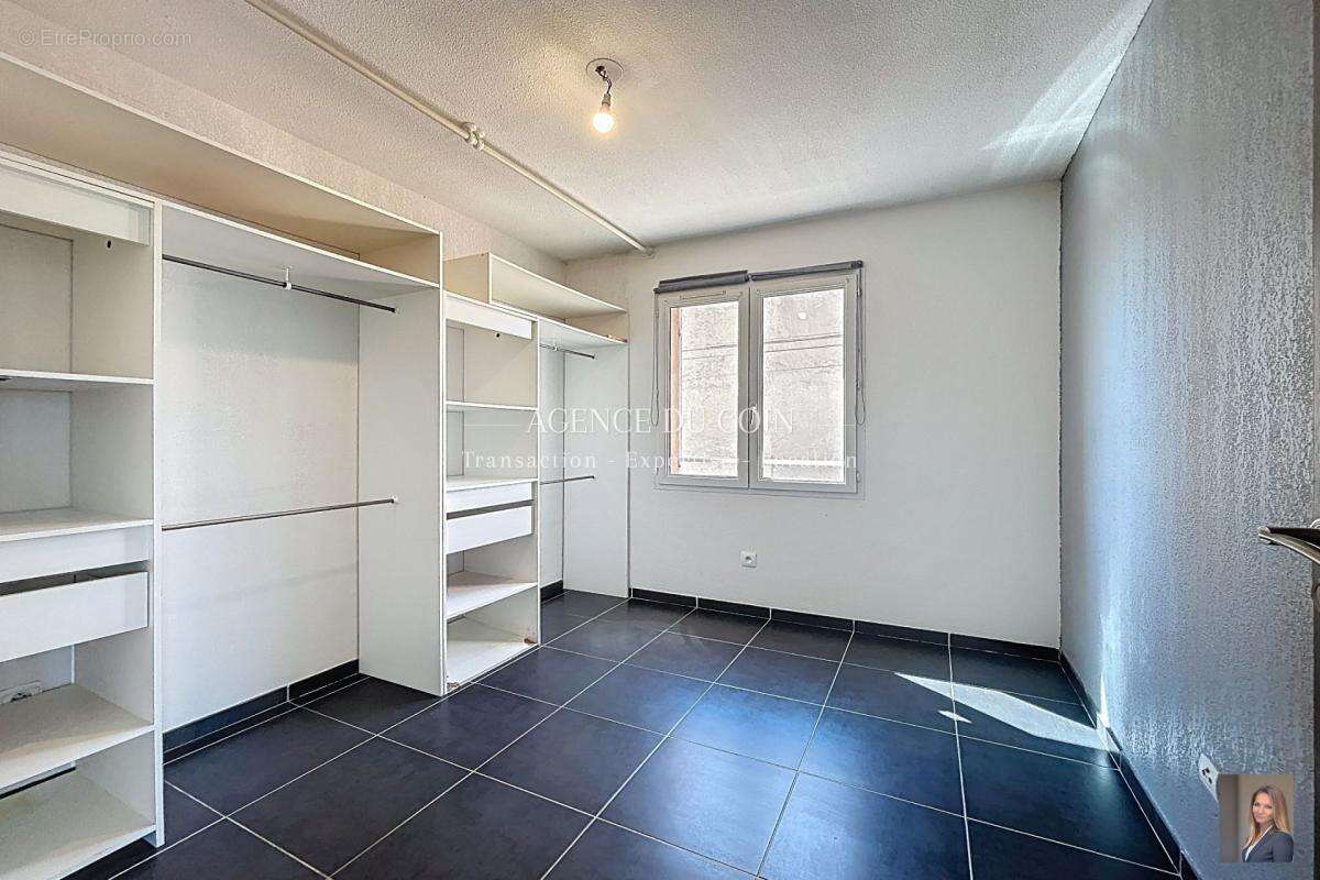 Appartement à LE MUY