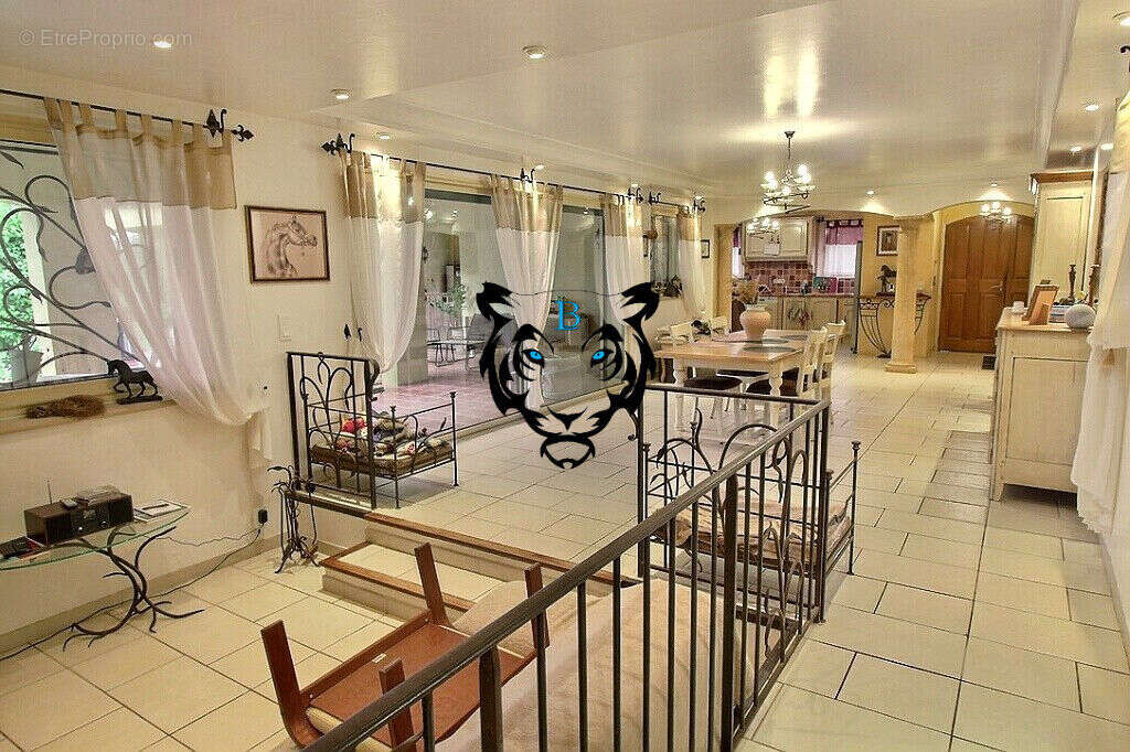 Maison à LA MOTTE