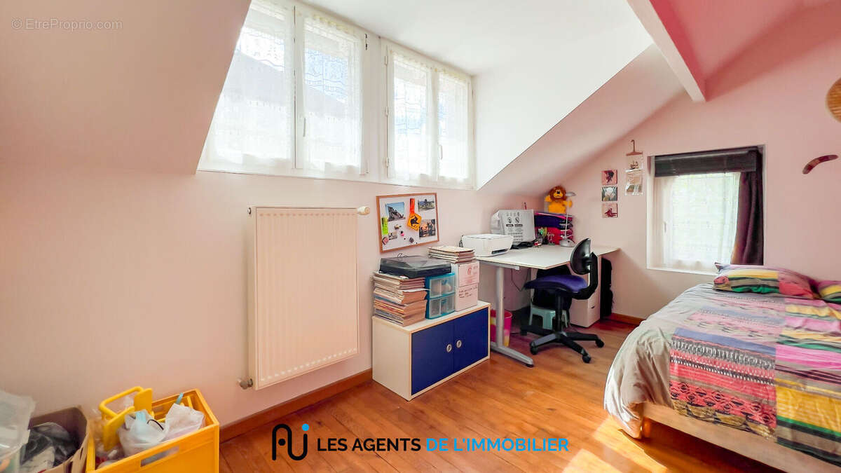 Maison à NANTERRE