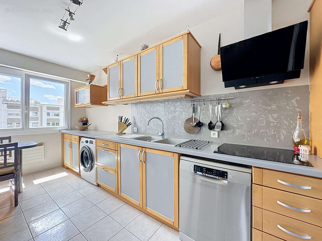 Appartement à TASSIN-LA-DEMI-LUNE