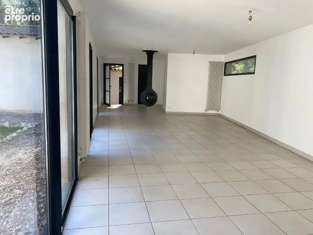 ASSAS  Élégante villa de plain-pied avec piscine dans un environnement privilégié - photo 7
