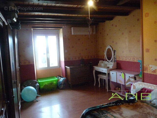 Maison à BUSSEROLLES