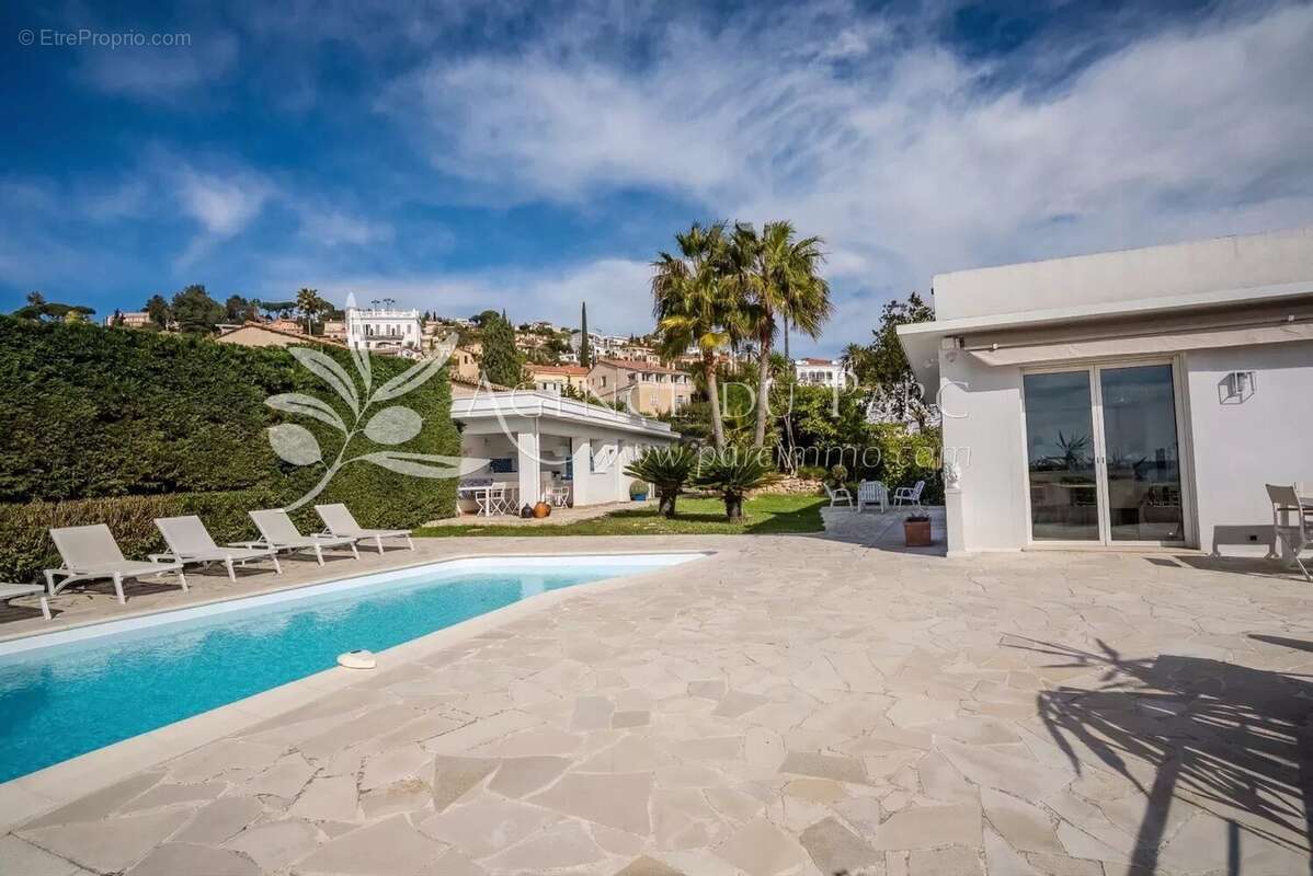 Elégante villa avec vue mer époustouflante! - photo 21