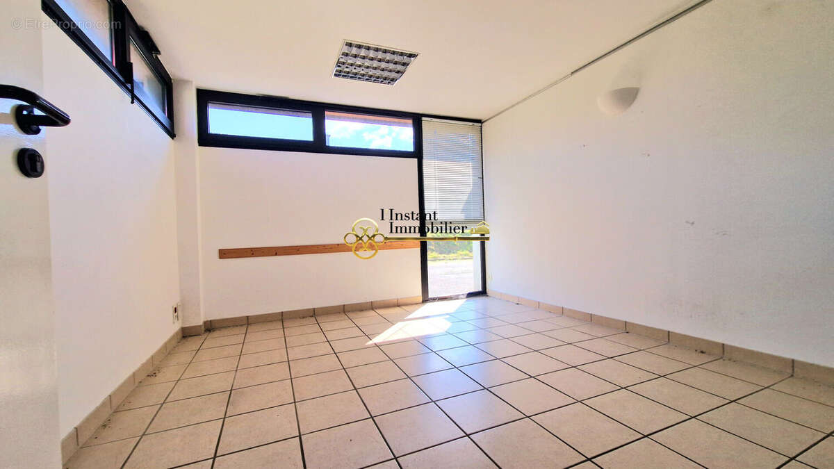 Commerce à PLOUGASNOU