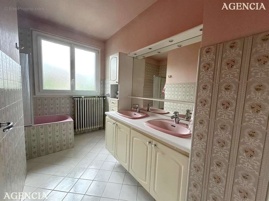 Maison à PONTAULT-COMBAULT