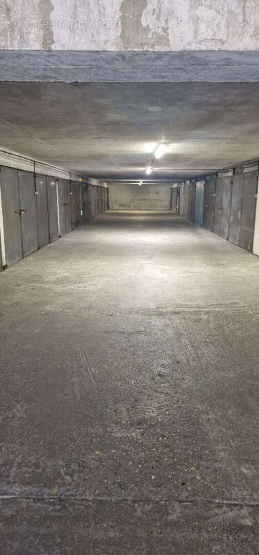 Parking à VINCENNES
