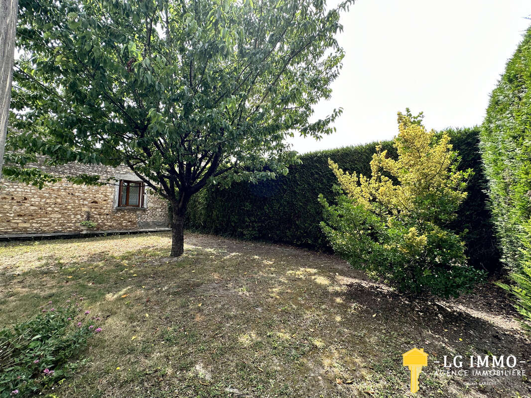 Maison à SAINT-ROMAIN-SUR-GIRONDE