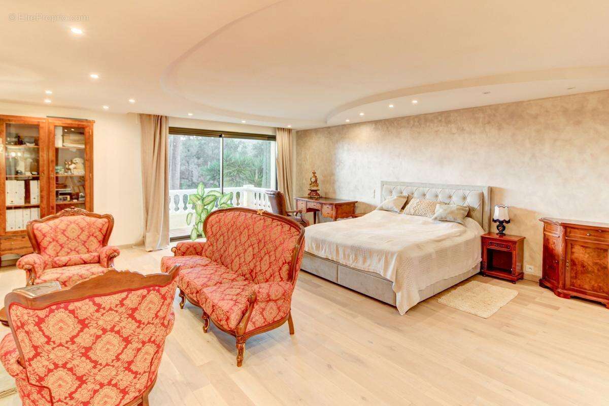 Maison à LA COLLE-SUR-LOUP