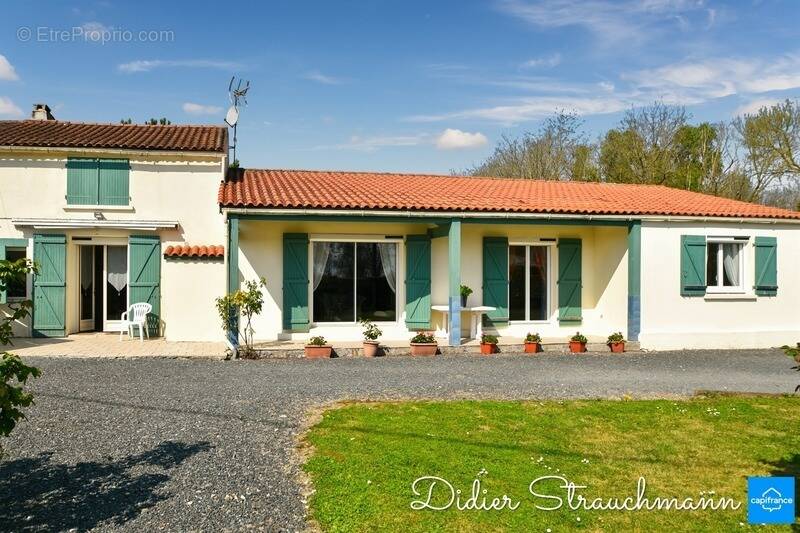 Maison à AIGREFEUILLE-D'AUNIS