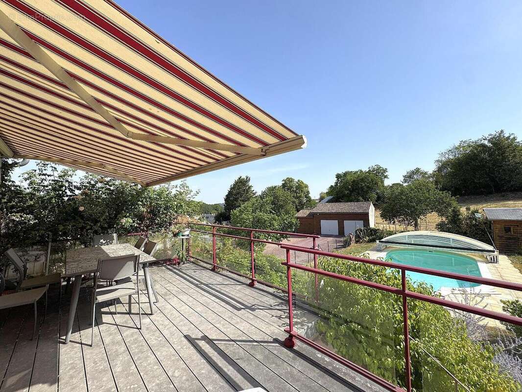 Maison 135 m² à Thouars  - photo 4