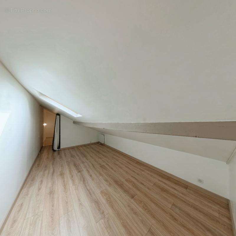 Appartement à MAISONS-ALFORT