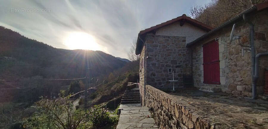 Maison à LE CHAMBON