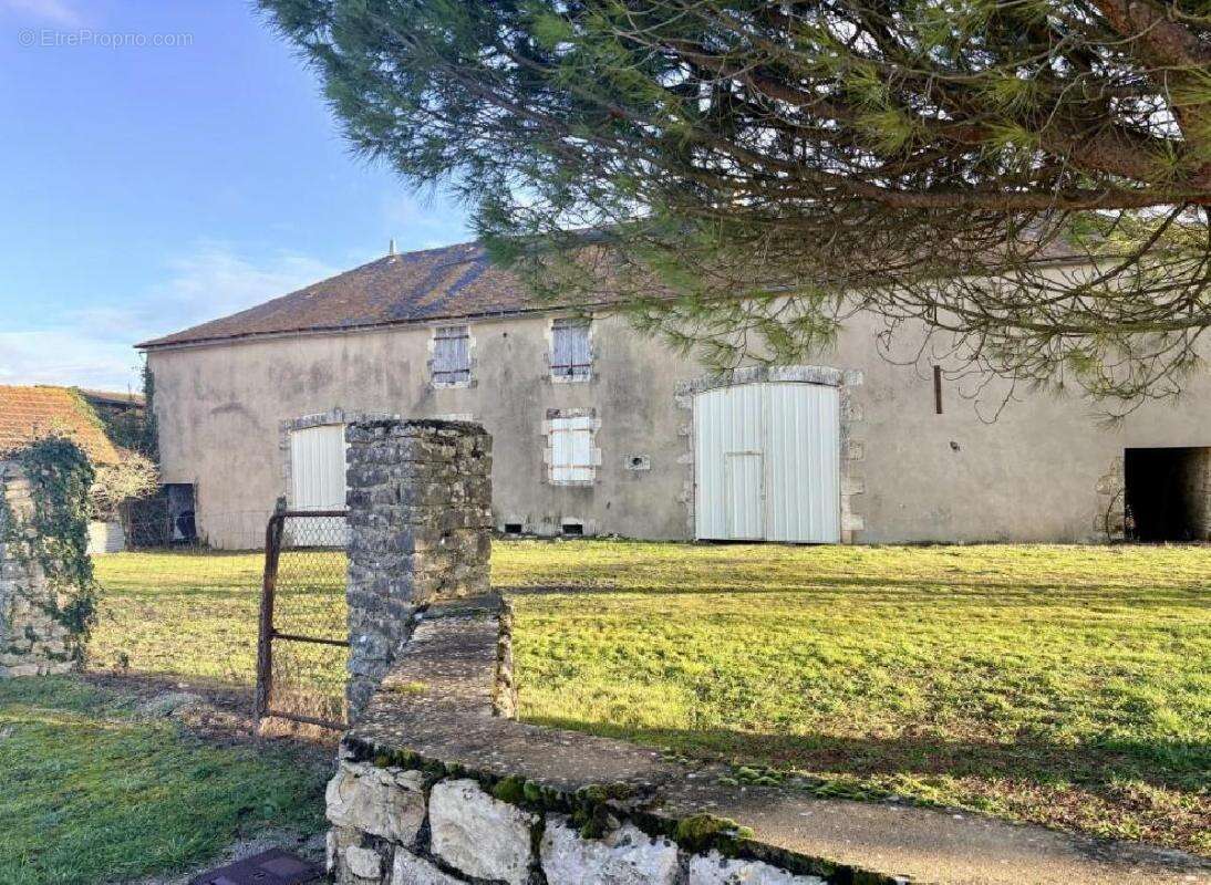 Maison à VERTEUIL-SUR-CHARENTE