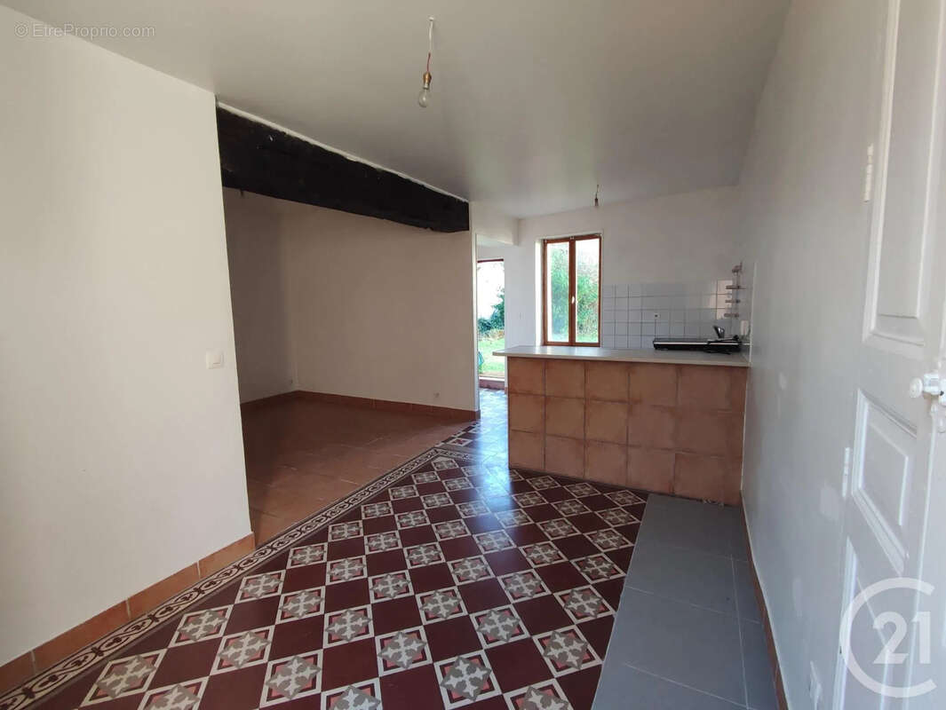 Maison à SAINT-AMAND-EN-PUISAYE