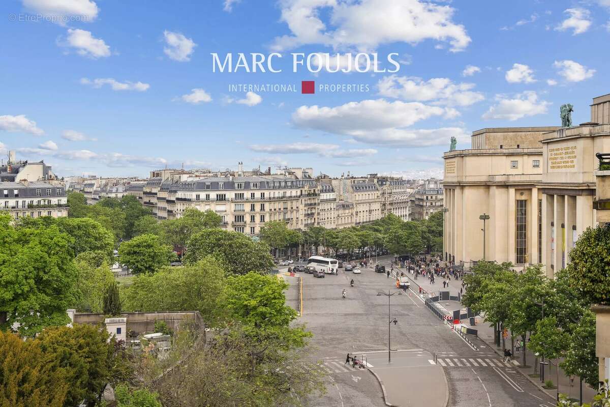 Paris XVI TROCADERO Vues monuments - Appartement 3 pièces avec balcon - photo 16