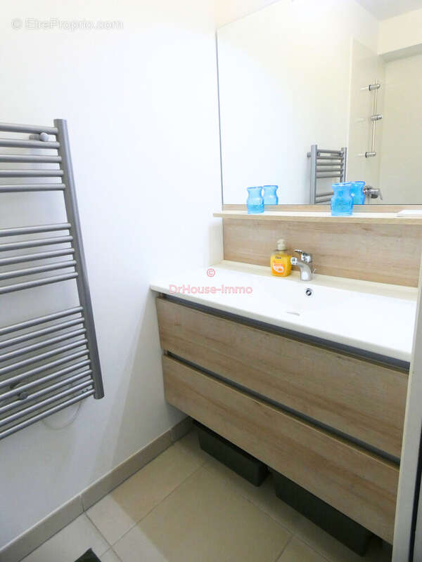 Appartement à SAINT-CYR-SUR-MER
