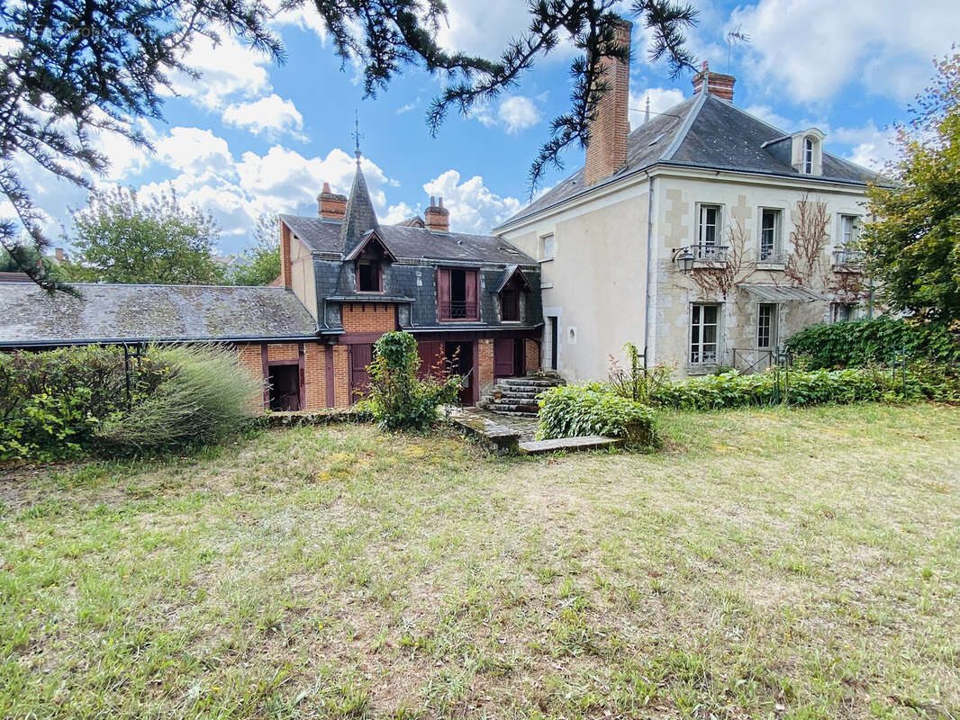 Maison à COUR-CHEVERNY