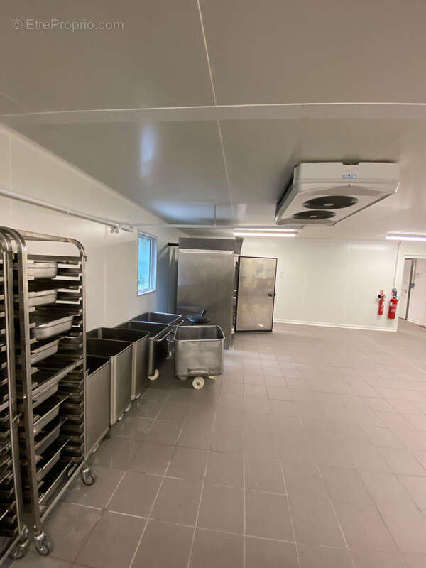 Commerce à LA TALAUDIERE