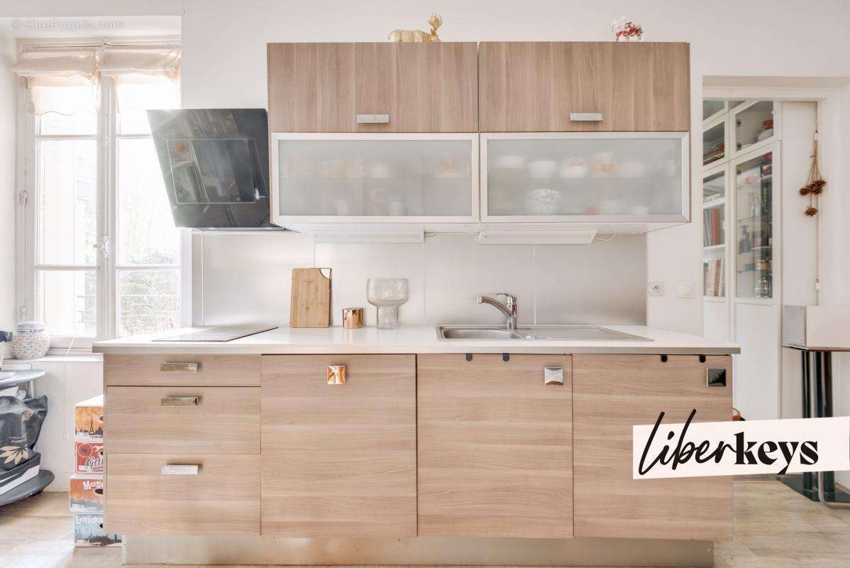 Appartement à COURBEVOIE