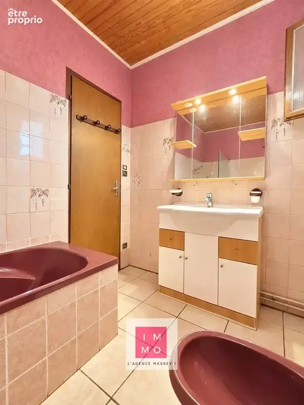 Charmante maison t3 sur deux niveaux  avec garage 20 m² et  des combles de 56 m² ! - photo 12