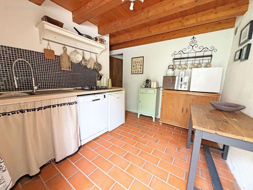 Maison à SAINT-JEAN-D'ESTISSAC