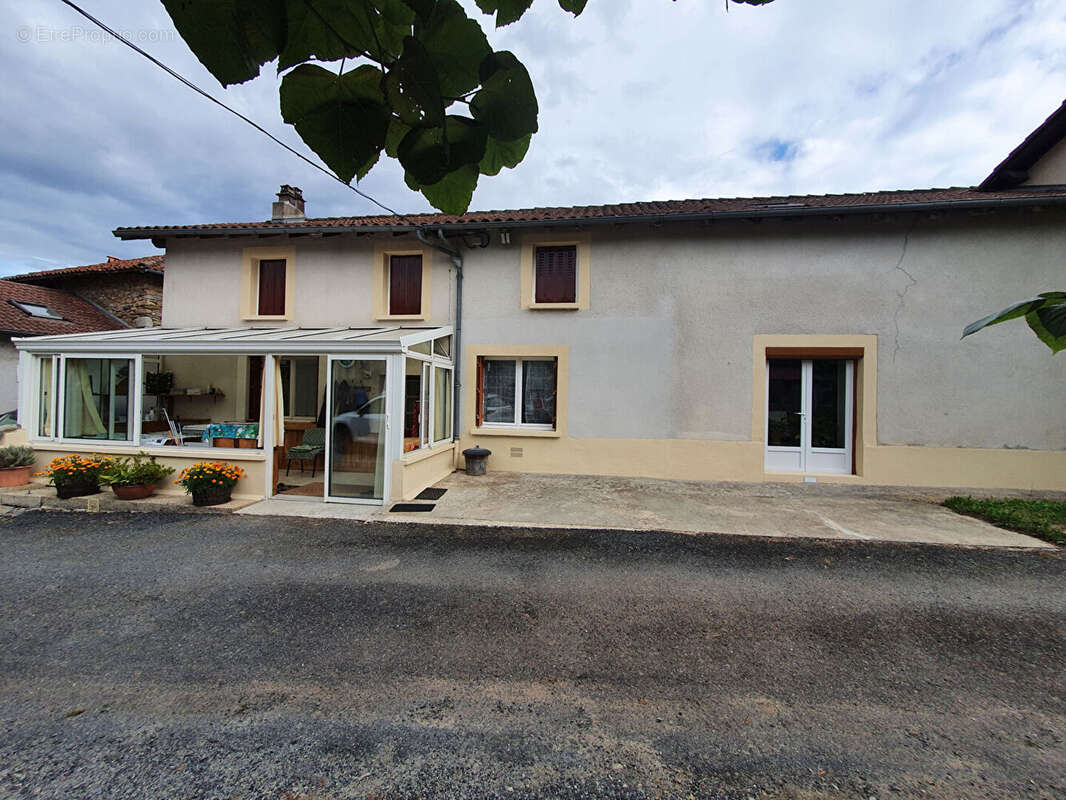 Maison à BUSSIERE-GALANT