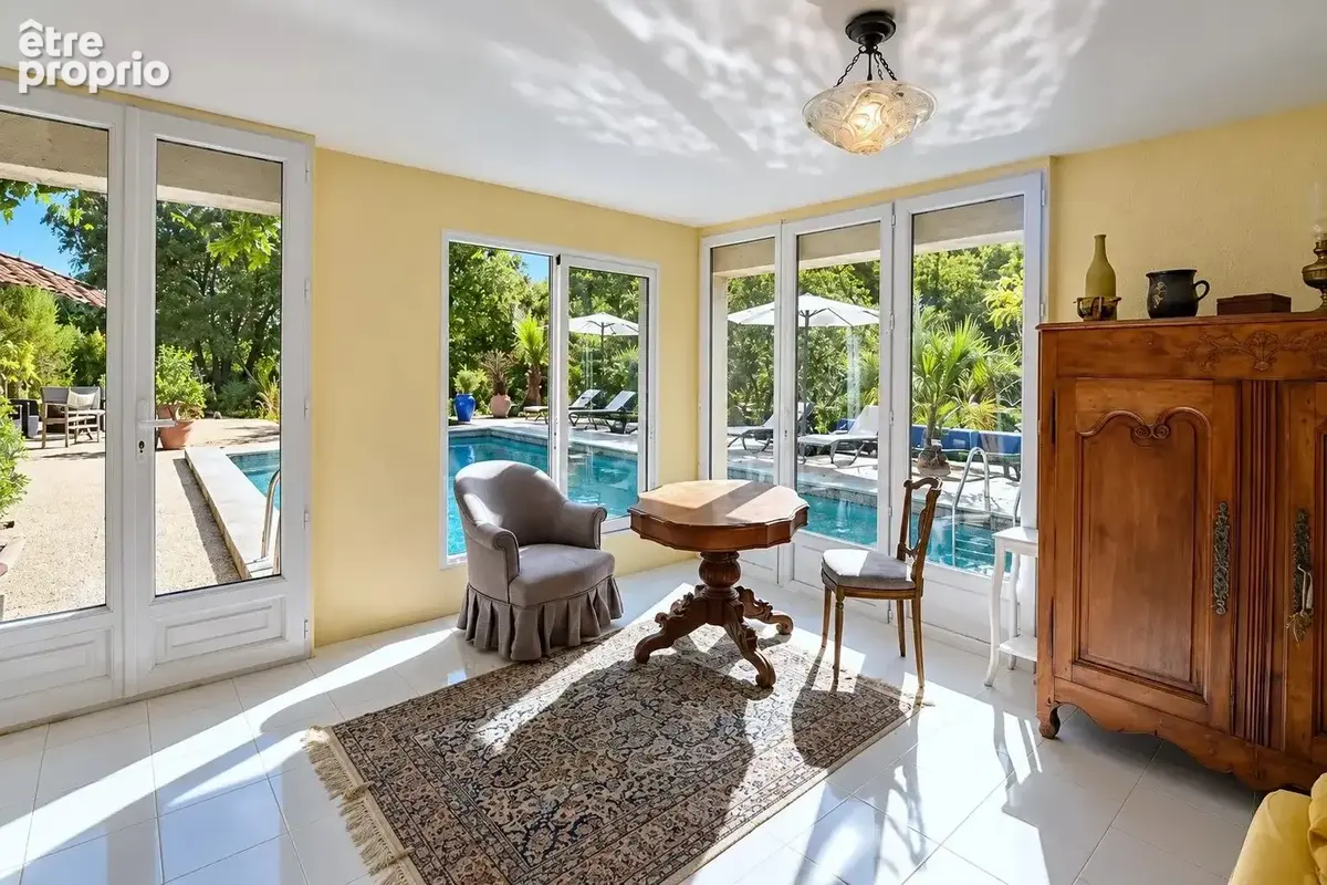 Tourrettes – Villa 220 m² avec piscine, studio indépendant et terrain de 5 840 m² - photo 21