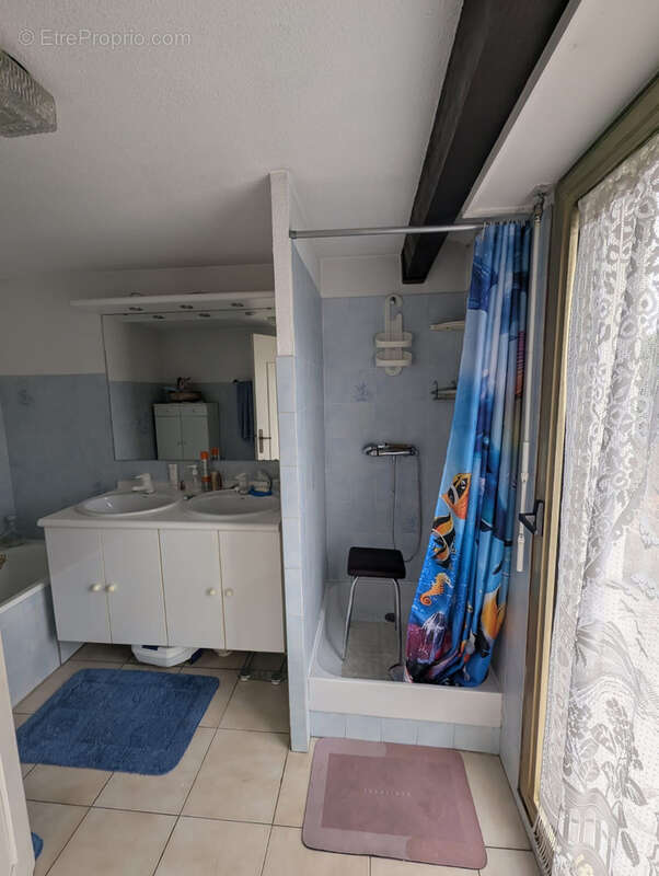 Appartement T4 traversant dernier étage, garage, parking privé - photo 15
