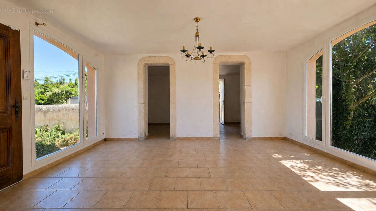 Maison à CADENET