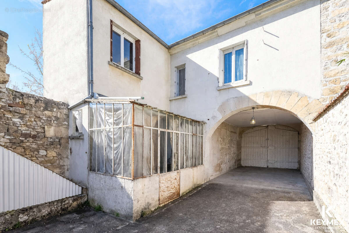 Maison à CHAMPAGNE-SUR-OISE