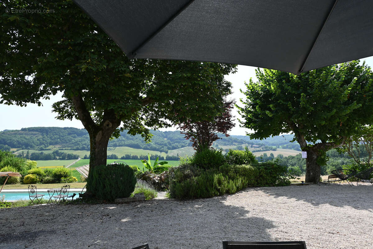 Charmante maison en pierre avec gîte et piscine - photo 11