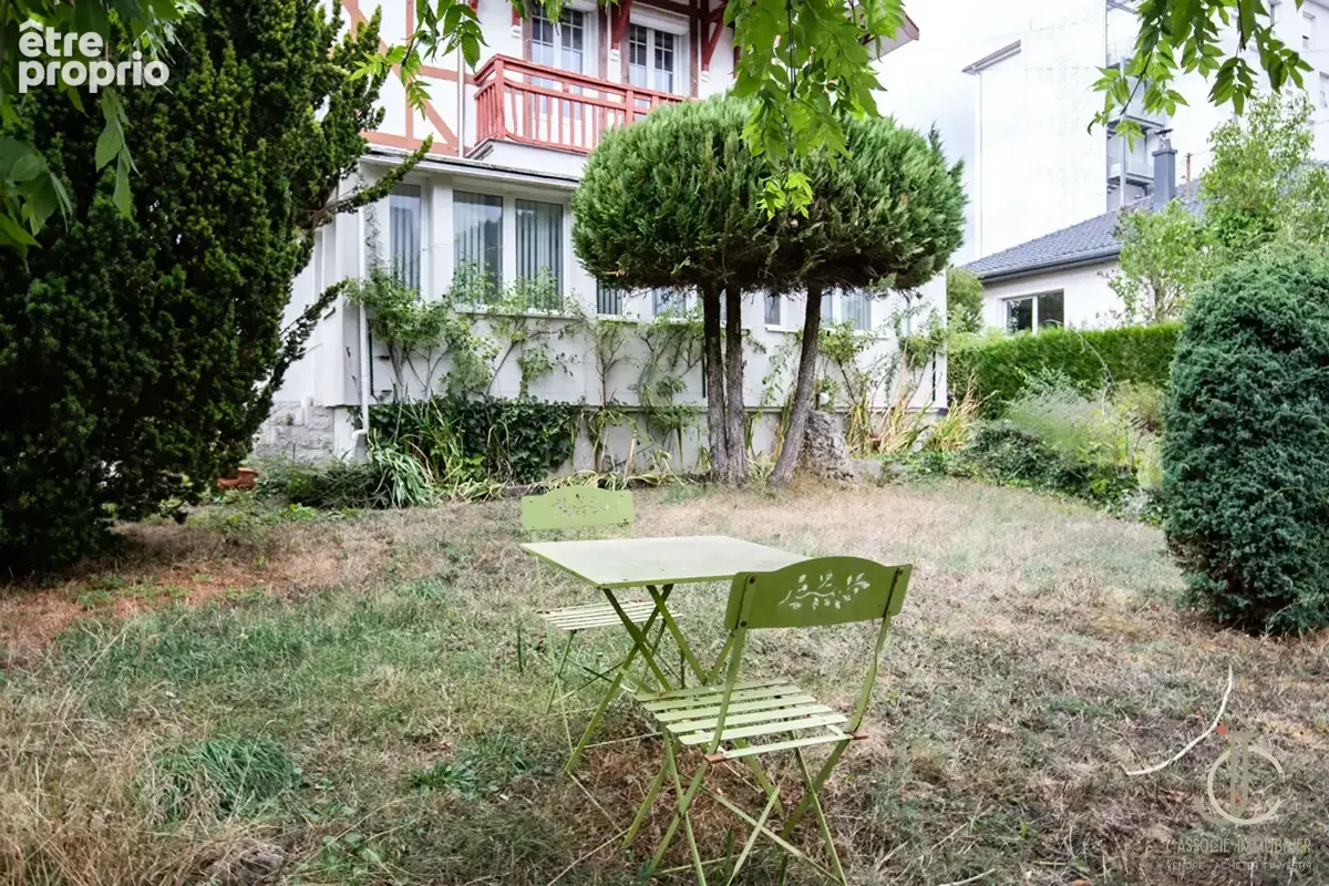 VITTEL VILLA / 5 chambres / 172m2 / Jardin et garage - photo 18