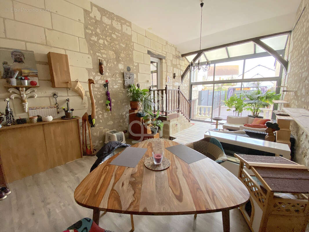 Maison à SAINTE-MAURE-DE-TOURAINE