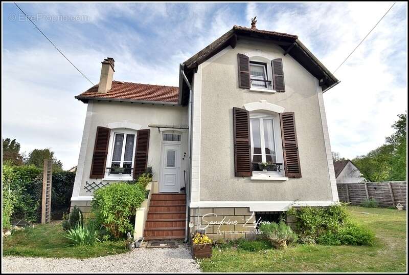 Maison à EZY-SUR-EURE