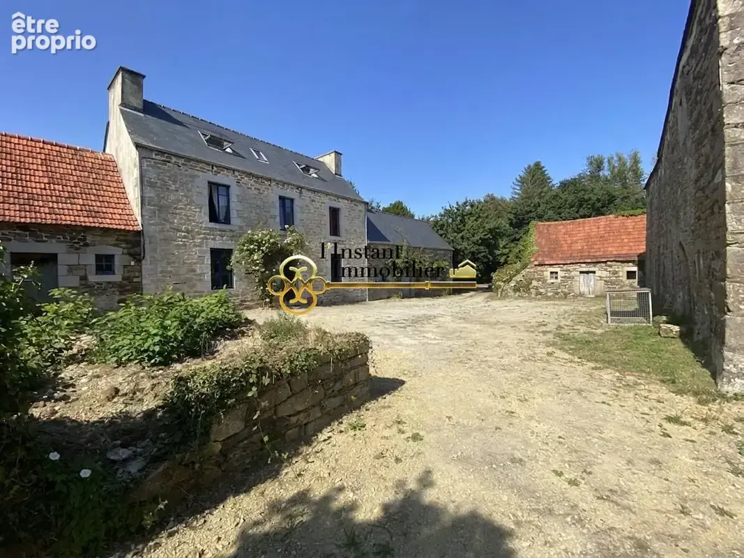 Maison à PLOUEGAT-GUERAND