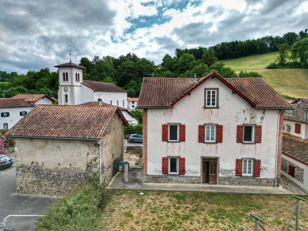Maison de village à 5 minutes de Saint Jean Pied de Port - photo 2