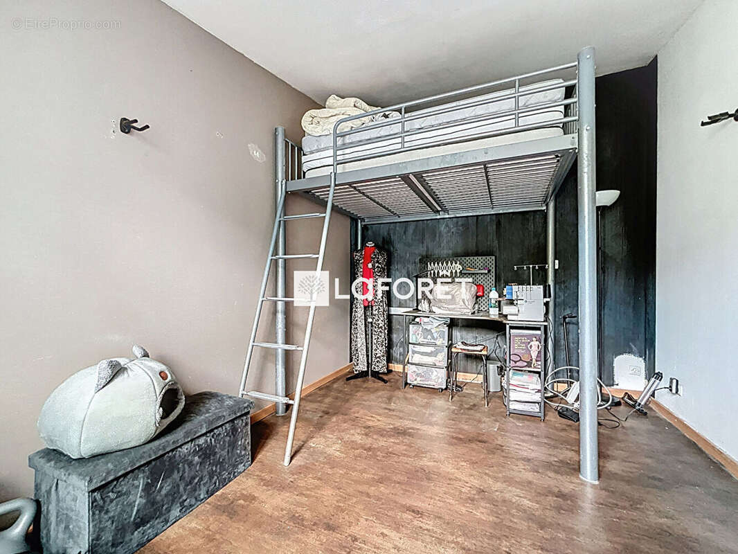 Maison à SAVIGNY-LE-TEMPLE