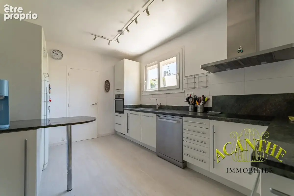 Maison 203 m² à Castelnau-Le-Lez  - photo 6