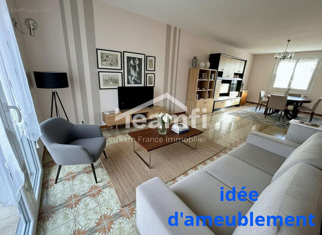 Maison à LA MONNERIE-LE-MONTEL