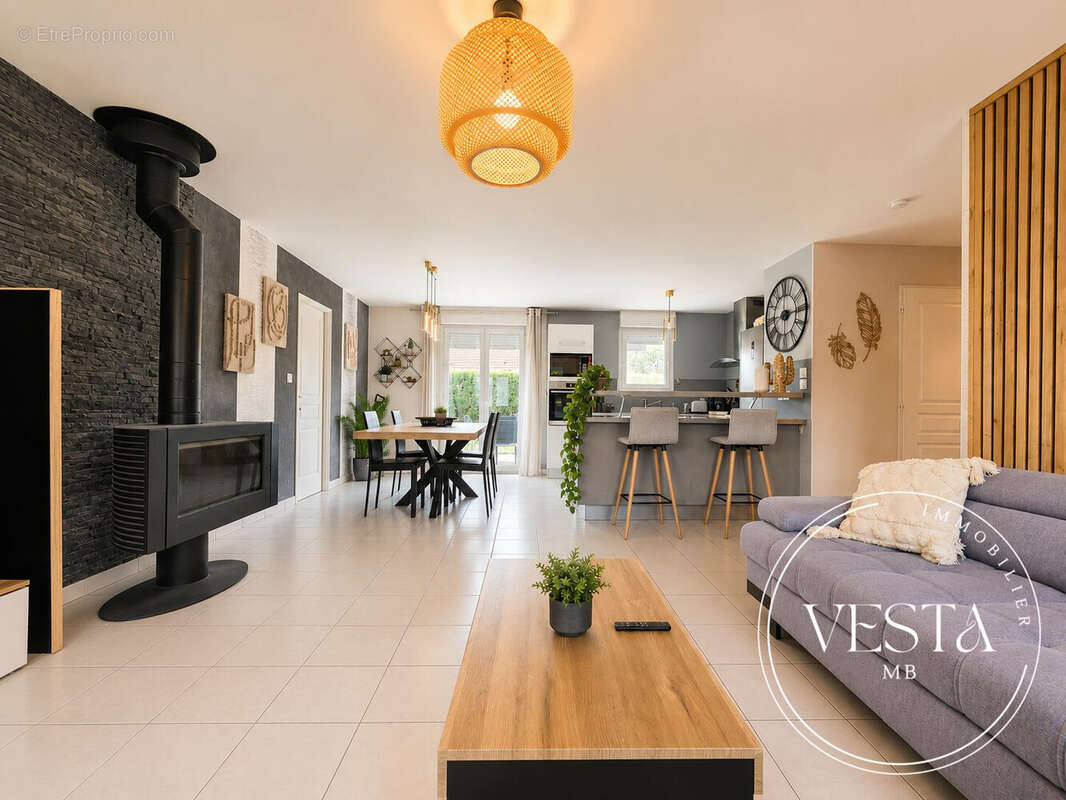 Maison 92 m² à Treclun  - photo 6