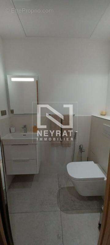 Appartement à TOURRETTES