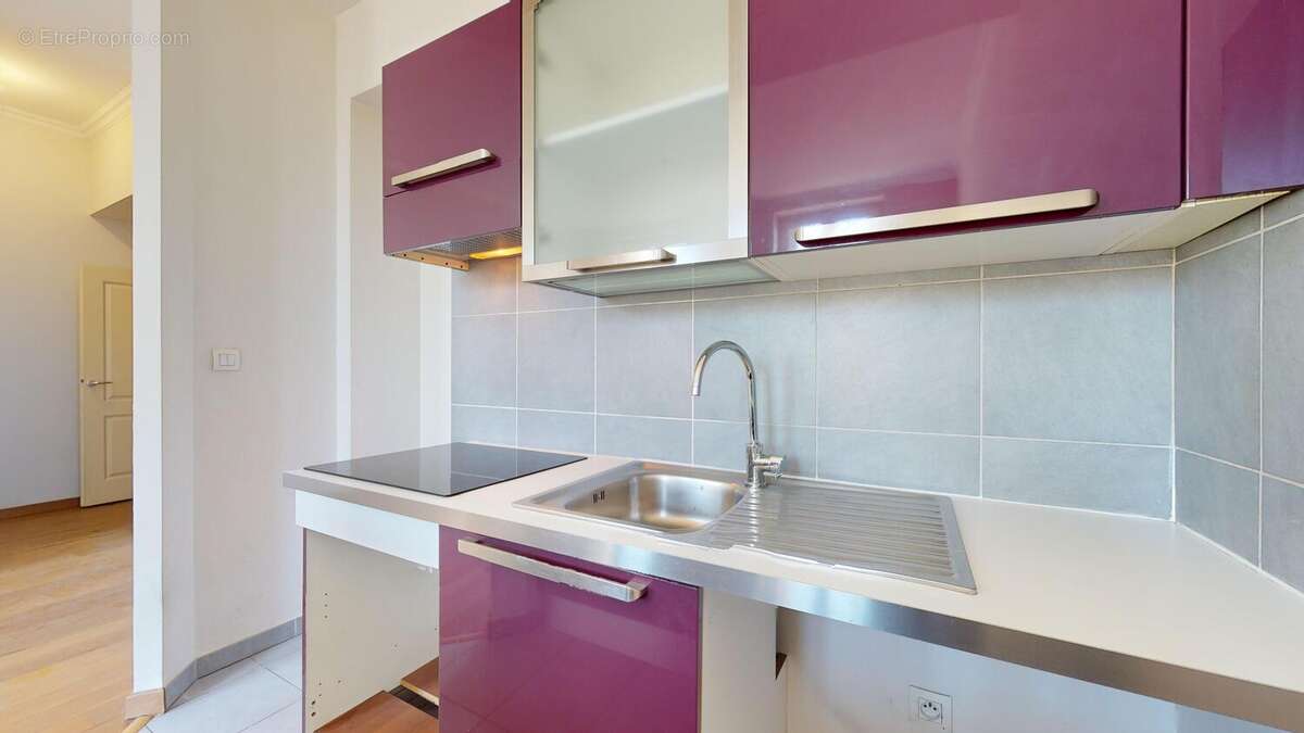 Appartement à MARSEILLE-2E