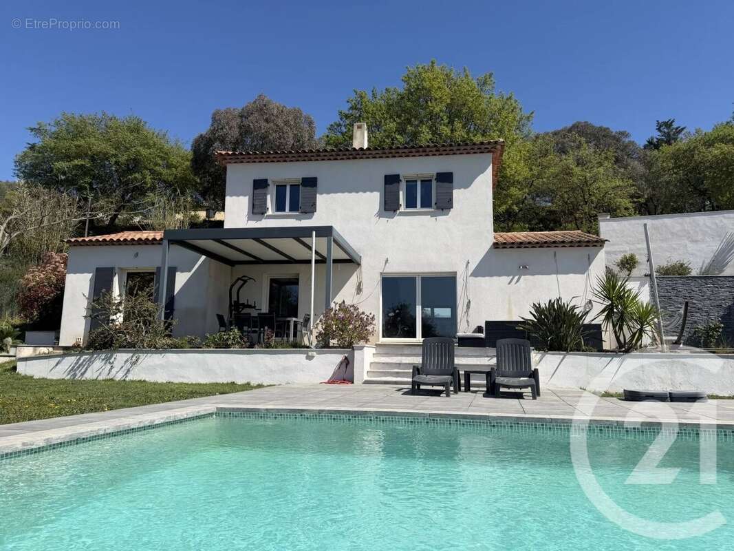 Maison à MOUANS-SARTOUX