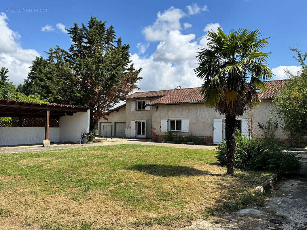 Maison à CHATILLON-SUR-CHALARONNE